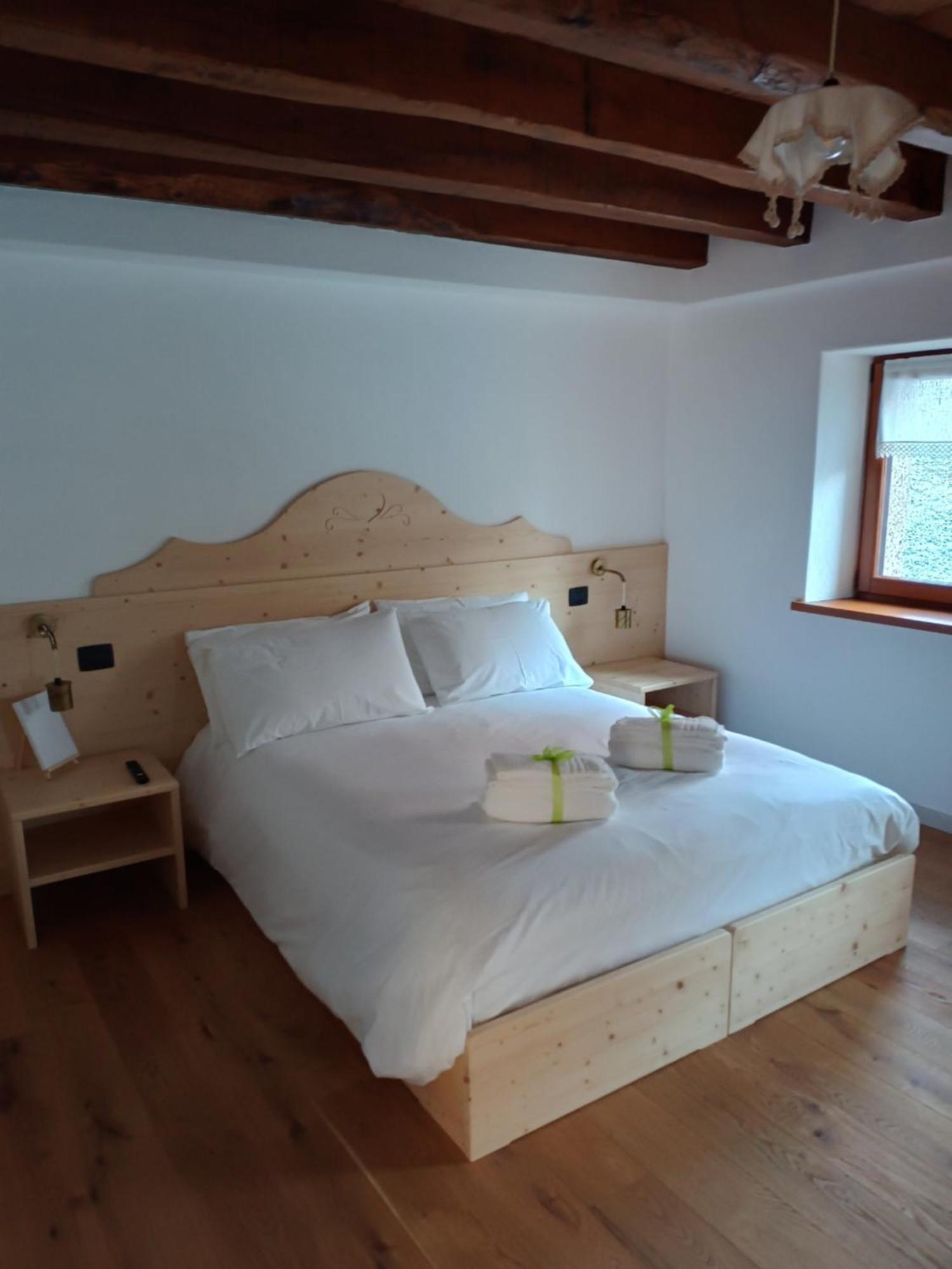 La Farie Bed & Breakfast Mediis Екстериор снимка